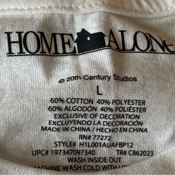 Home alone Christmas tee new with tags! large - Picture 6 of 8
